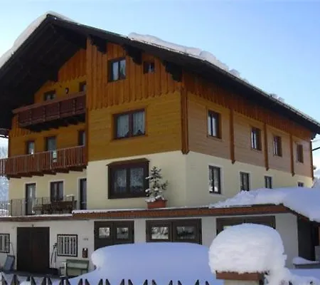 Gaestehaus Sams Гозау